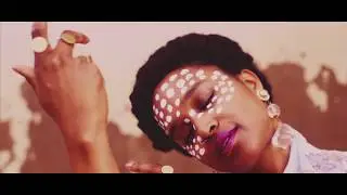 Iris Gold - Roll It Out (feat. M.anifest) [Official Video]