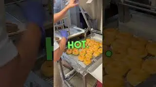 How to Perfectly Glaze a Donut #donut #glazing #baking