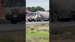DAEWOO CEMENT TRUCK TRAILER DRIVING ON THE ROAD #daewootruck #trucking #automobile #cementtruck