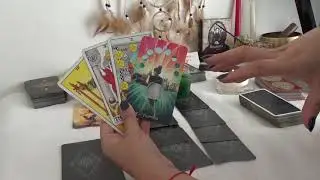 Third Party (Triangle) Situation&diams; Pick a Card Tarot Love Reading