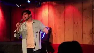 Lev Fer Handling an Intense Heckler
