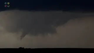 Wall Lake Iowa, Two Funnel Clouds and banded storm structure