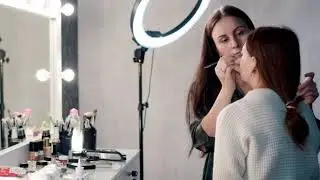 Ring Light Makeup 1