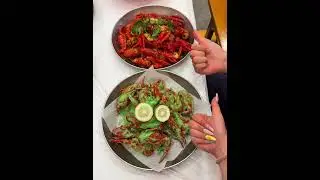 Spicy Crawfish Cooked to Perfection &ndash; Who&rsquo;s Your Peeling Partner? 🤯🔥