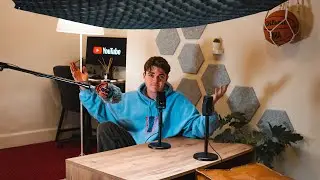 I built a podcast studio in my college bedroom