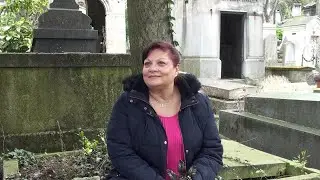 Paris with... Fran&ccedil;oise Pascal (w/English subtitles)