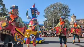 【11/24(月)公演】トイズ・ワンダラス・クリスマス！    🚂ダンサーさんメイン ステエンフロート後ろ