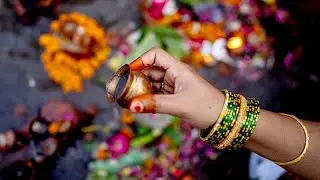 L'India inizia il festival di Ganesha di dieci giorni con processioni e preghiere