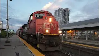 CN E271 on a nice summer evening. Railfanning with @Friendlyneighbourhoodrailfan