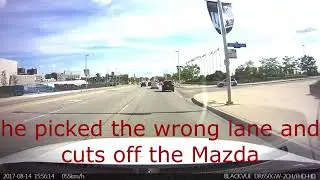 Ottawa Dashcam - 3 idiots, 1 street