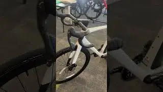 2026 Trek Madone SL6 AXS Large White/Black. Sram Rival AXS