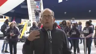 VIDEO NOW: Jonathan Kraft, Matthew Slater speak before heath care workers head to Tampa