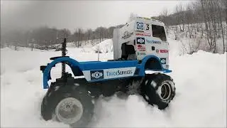 ラジコン　　どっちがイイ？　　ビックトラック スパイクタイヤ　　TEAM HAHN RACING MAN TGS　in  CC-02
