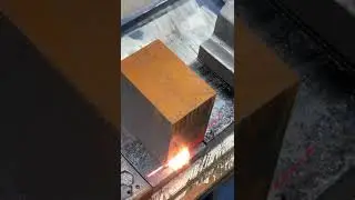 QT500 Cast Iron Laser Rust Removal with SFX Laser Cleaning Machine