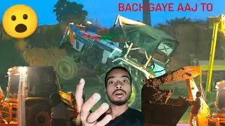Tractor or jcb mil ke nhi nikal paa rhe h 