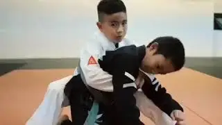 HOLO HOLO KIDS JIU JITSU GI