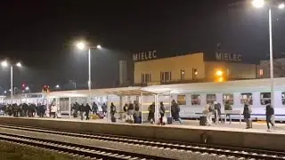 Pociągi w Mielcu  linia kolejowa nr 25...IC Hetman  frekwencja  w  pierwsze dni kursowania