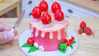 Baking Miniature Strawberry KITKAT Chocolate Cake 🍫 Best Mini Dessert DIY by Sweet Mini Cakes ✨
