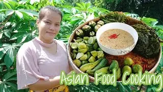 Asian Food Cooking/Spicy Source with fresh vegetables in my homeland/Traditional food/Delicious food