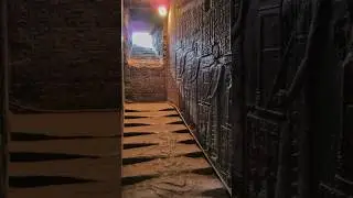 Расплавленные ступени в древнеегипетском храме Хатхор в Дендере?
