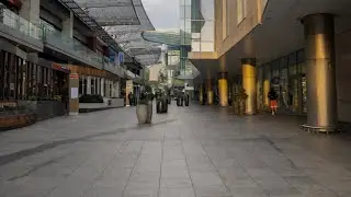 Early Morning Walk Outside Westfield Shepherd&rsquo;s Bush, London (Real Time, No Music)