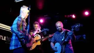 Dueling Banjos - Skiff Skats and Joe Auckland