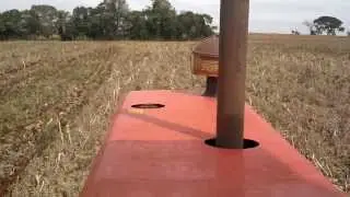 MF 292 plantando soja