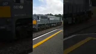 087 locomotive in Athy hauling chemicals, ICR service to Dublin.