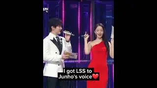 Junho singing while staring to Yoona❤