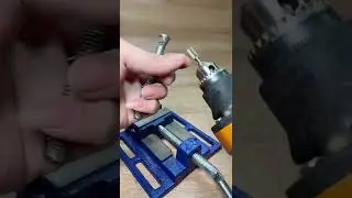 可以加装在手钻或者手磨机雕刻机上使用的硬质合金旋转磨头，3㎜的柄适合大部分手钻使用，头部6毫米打磨金属木头都可以使用。非常适合根雕艺人或者手工DIY制作达人使用。 #家装五金配件 #五金电动工具 #精