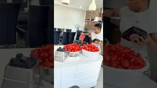 Давайте подготовим помидоры для рождественского рагу #простаясемья #рождество