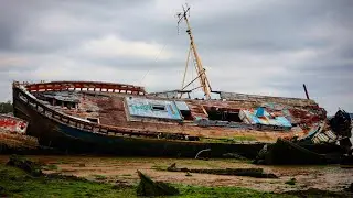 I Camped Inside A Shipwreck!! With a high Tide!