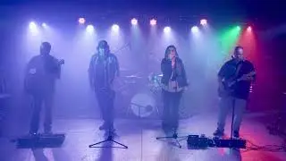 Silver Lake Band performs Black Horse And A Cherry Tree