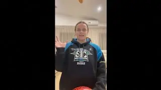 The first steps to becoming an ambidextrous kicker: grip and techniques