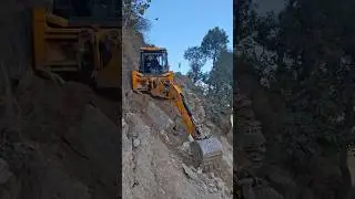 Dangerous road conditions 🥹❌ #jcbjcb #automobile
