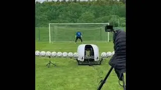 Viral: Training device that you can control via smartphone !