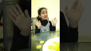 Kids learn to eat properly 😋🍽️