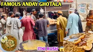 Rafiq Bhai Cheapest Ghotala Burger | Anda Gotala | Old Haji Camp SK Eat Street Karachi | Pakistan 