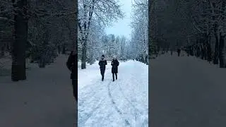 Russian girl in winter #russia #snow #snowfall #trendingshorts #winter #crimea #calling #elayanna