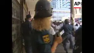SOUTH AFRICA: STUDENT PROTEST MARCH ERUPTS INTO VIOLENCE