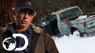 Navigating A Treacherous Route In Dangerous Snowy Conditions | Alaska: The Last Frontier