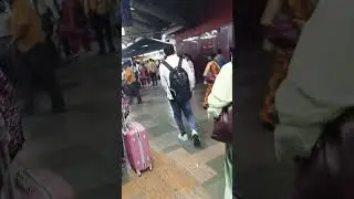 Busy Howrah station in the evening।।crowd of passengers।। have any experience of this #viral#shorts