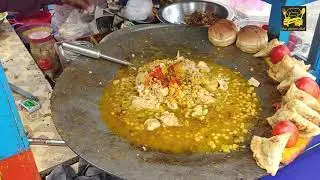चटपटी चाट। CHATPATI CHAAT || SPICY || SAMOSA & MUTTER CHAAT || INDIAN STREET CHEF || @ RS. 20/- ONLY
