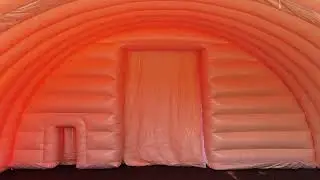 Vue interieure porte grand hangar gonflable tunnel demi lune enveloppe pvc double peau - FLYPIX