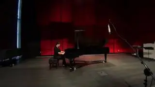 Mo Xu plays Wladimir Vogel: Epitaffio per Alban Berg