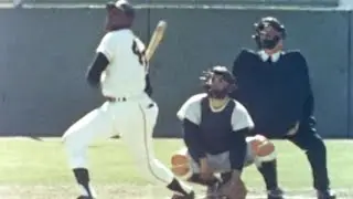 McCovey hits solo homer in 7th of 1962 World Series