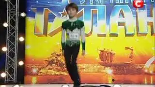 Nikita Chernomord performs irish dancing on 