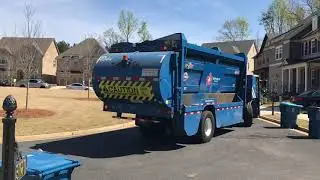Republic Services: Awesome Sounding Mack LE Top-select Garbage Truck