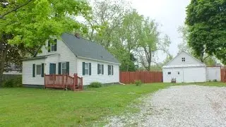 Houses For Sale in Lansing MI. Homes Real Estate 510 Carrier St Lansing MI.