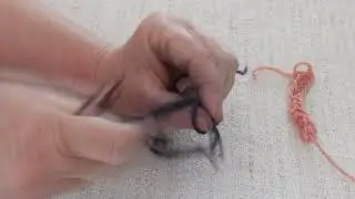 Nalbinding Chain Stitch - Mammen. A short closeup video on how to start a nalbinding chain.